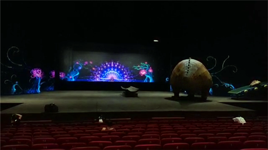 桂林“千古情”剧场全息纱幕_摩拓为多媒体产品