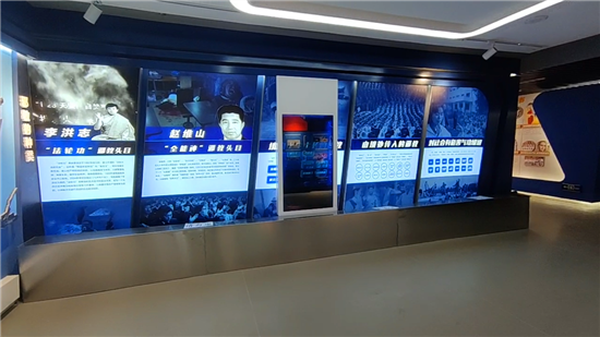 禁毒反邪教展馆展示_透明滑轨屏应用案例