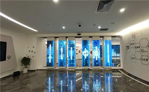 开合滑轨屏_摩拓为MOTOVI数字展厅工程案例