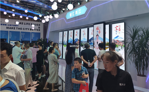 智能互动滑轨屏_虚拟主持人应用于数字展厅-摩拓为