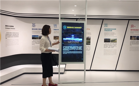 滑轨屏定制厂家为数字展厅量身定制滑轨屏落地方案