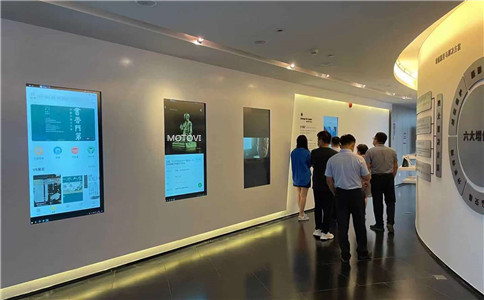 触控一体机应用于展会（现场图）
