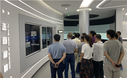 滑轨屏应用于科技展厅设计_摩拓为工程案例