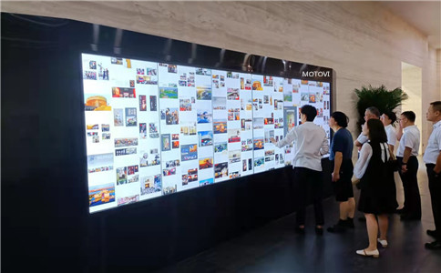 长沙李自健美术馆应用百变屏案例展示
