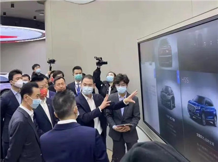 红旗汽车旗舰店落户丰科万达广场，交互式选车服务，诠释创新协同实力